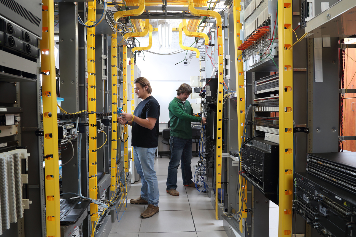 Mitchell Technical Institute Students in the broadband lab