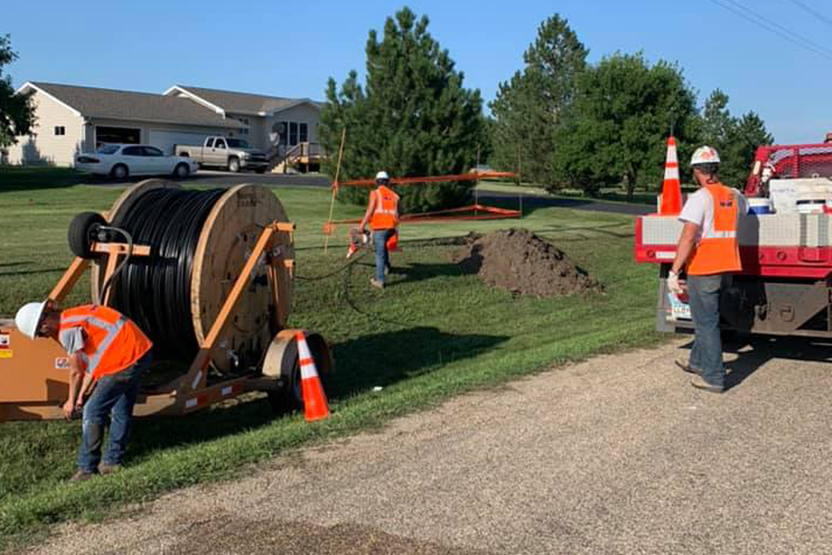 Venture crews installing fiber in Rural Hughes County