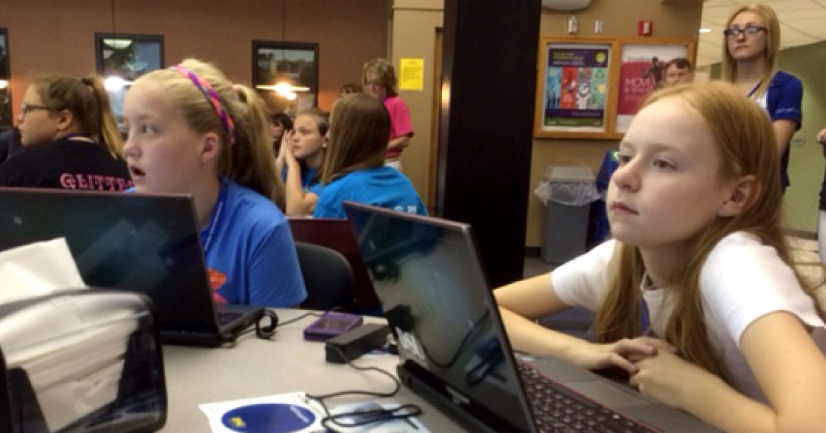 Cyber Camp Empowers Young Girls To Experiment In Sdn Communications