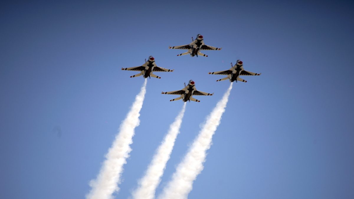 Thunderbirds take to the skies at the 2023 Sioux Falls Airshow